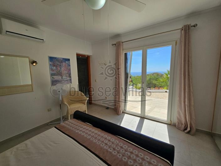 Image No.21-4 Bed Villa / Detached for sale