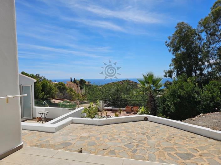 Image No.30-4 Bed Villa / Detached for sale