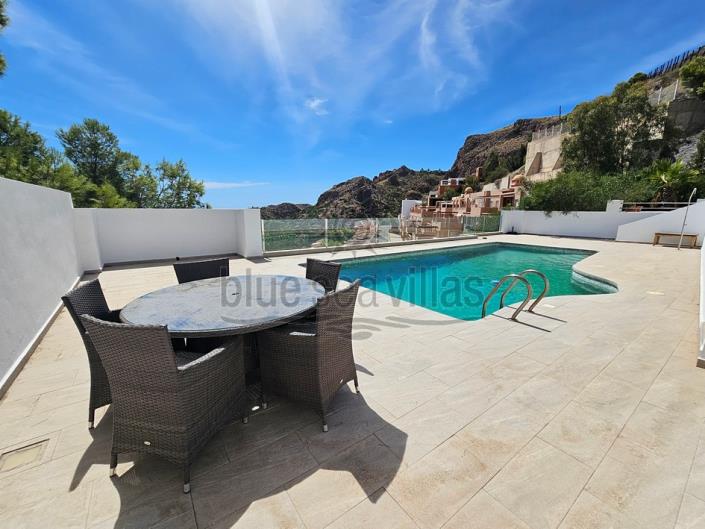 Image No.15-4 Bed Villa / Detached for sale