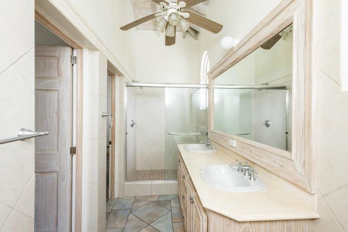 Image No.24-3 Bed Villa for sale