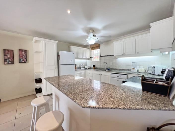 Image No.6-2 Bed Townhouse for sale