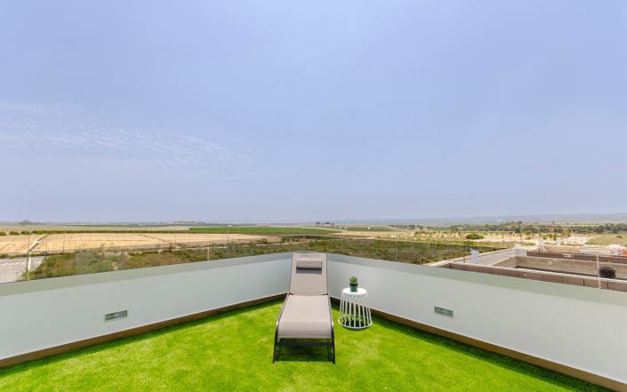 Image No.44-3 Bed Villa / Detached for sale