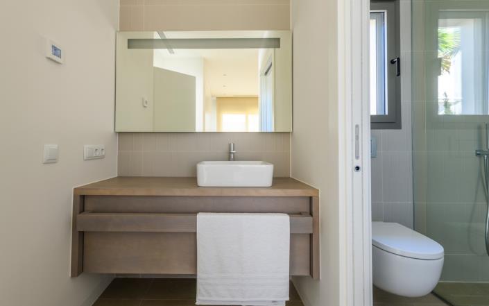 Image No.12-3 Bed Villa / Detached for sale