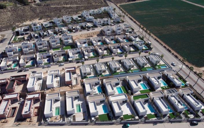 Image No.10-3 Bed Villa / Detached for sale