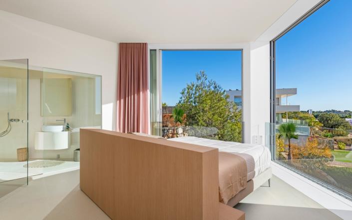 Image No.13-3 Bed Villa / Detached for sale