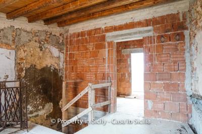 Palazzo-san-giuliano-renovation-project-1-euro-30