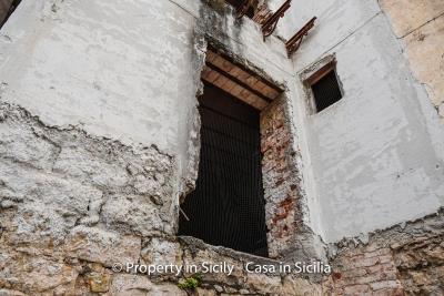 Palazzo-san-giuliano-renovation-project-1-euro-33