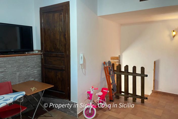 Image No.14-2 Bed House for sale