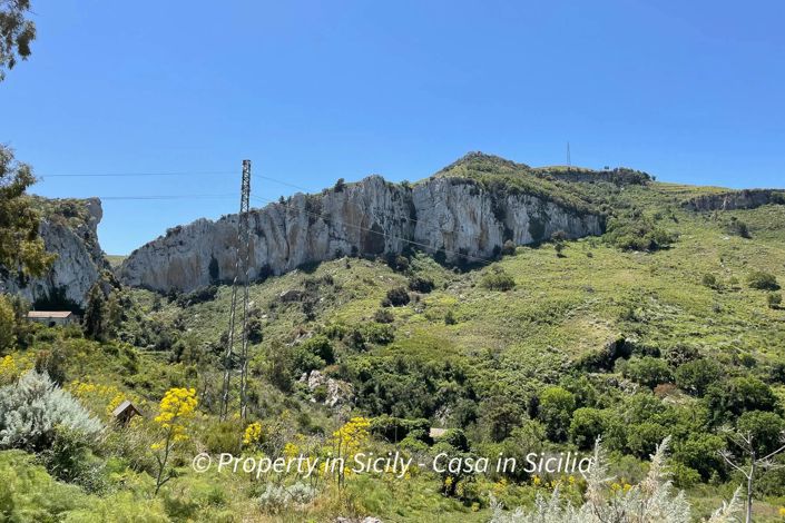 Image No.27-2 Bed House for sale