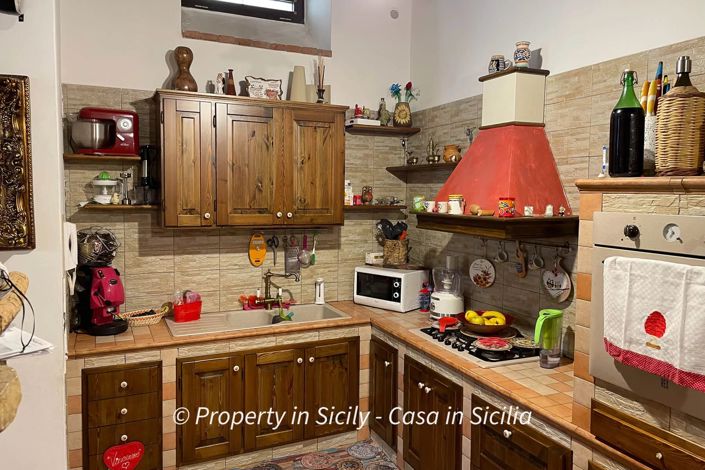 Image No.4-2 Bed House for sale