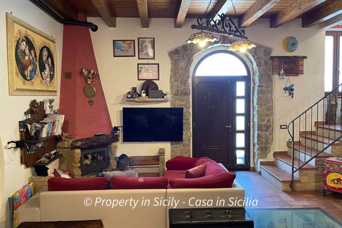 Image No.5-2 Bed House for sale