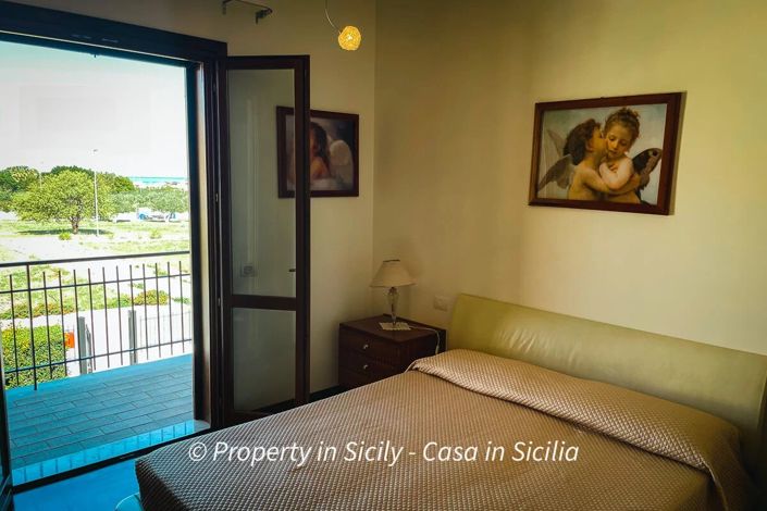 Image No.13-3 Bed House for sale