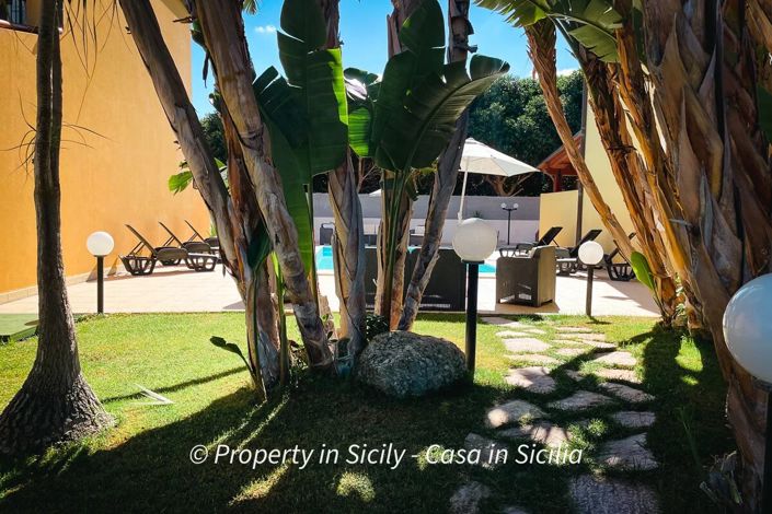 Image No.18-3 Bed House for sale