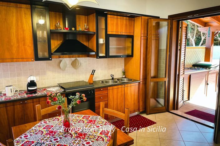 Image No.9-3 Bed House for sale