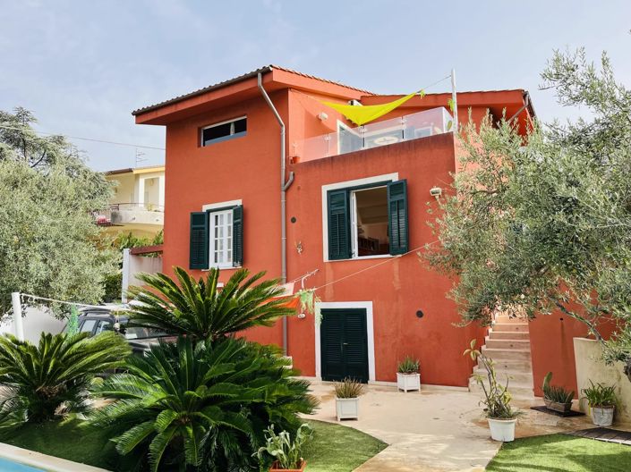 Image No.2-3 Bed Villa for sale