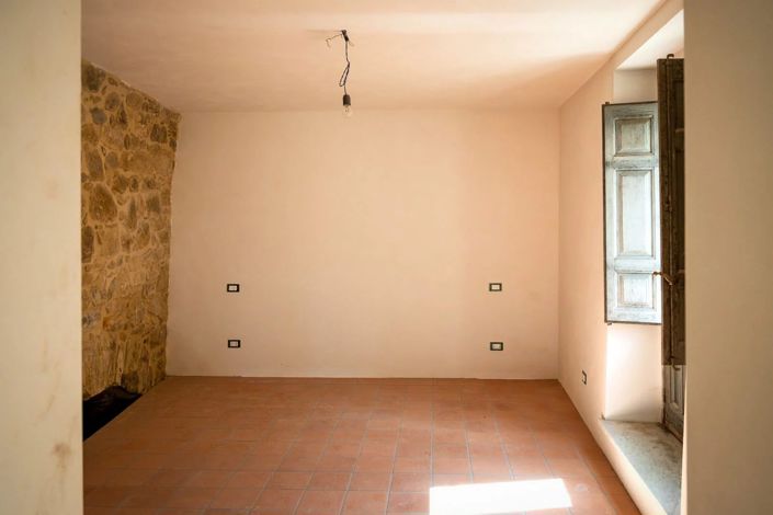 Image No.18-2 Bed House for sale