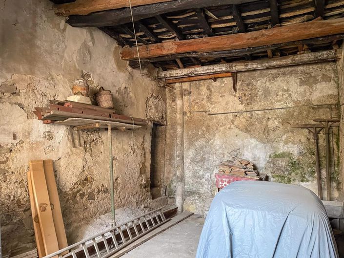 Image No.11-7 Bed House for sale