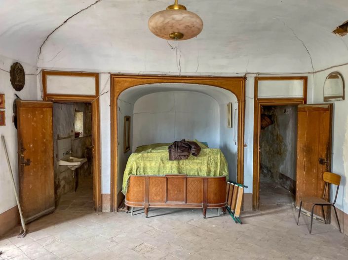 Image No.23-7 Bed House for sale