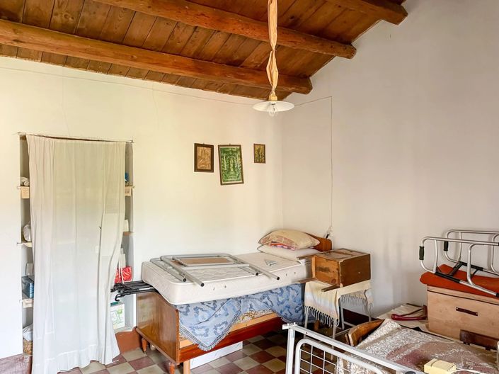 Image No.12-2 Bed House for sale