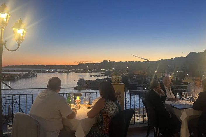 Image No.18-1 Bed House for sale