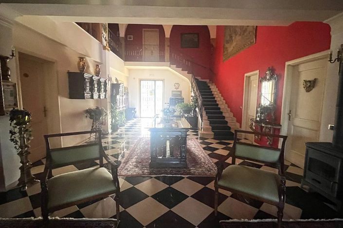 Image No.16-10 Bed Villa for sale