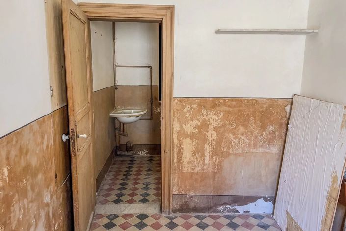 Image No.14-5 Bed House for sale