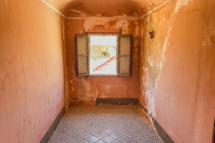 Image No.10-5 Bed House for sale