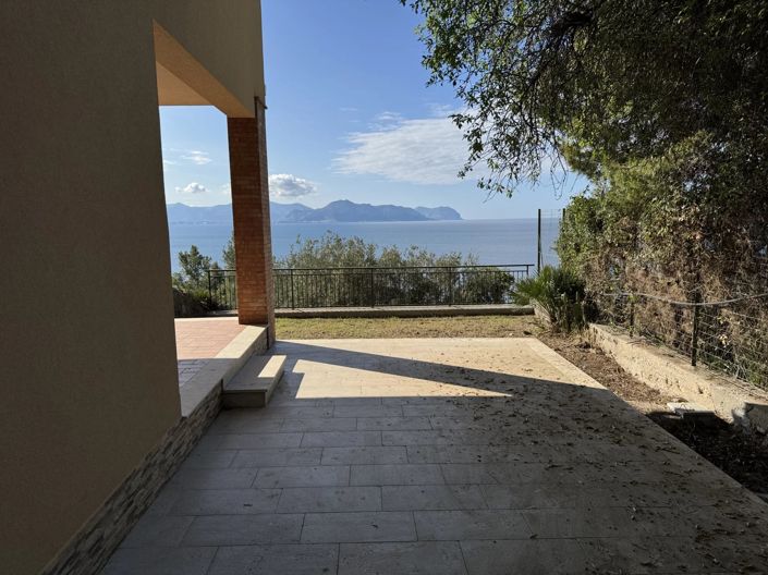 Image No.27-4 Bed Villa for sale