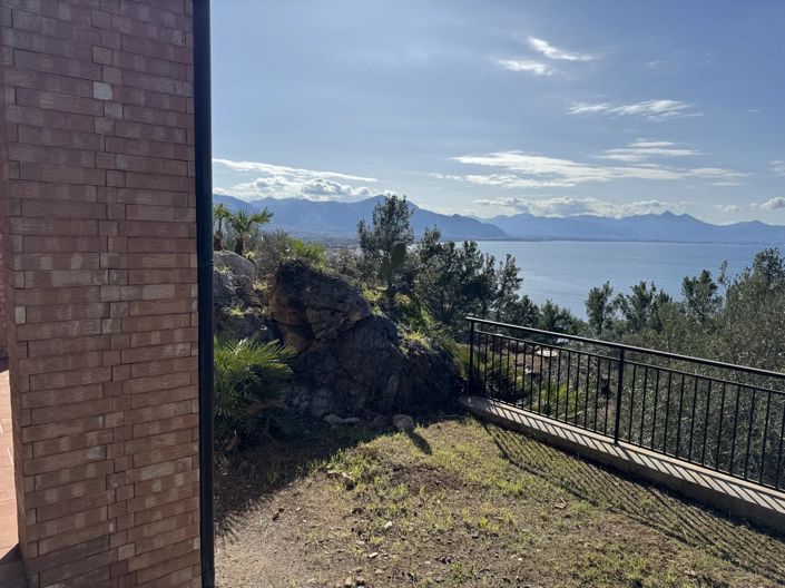 Image No.28-4 Bed Villa for sale