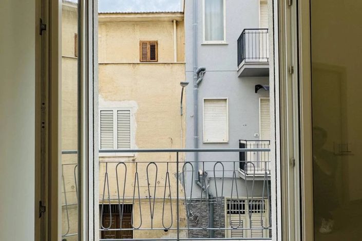 Image No.19-2 Bed Apartment for sale