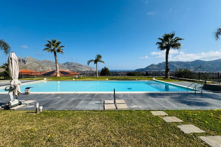 Image No.3-2 Bed Villa for sale