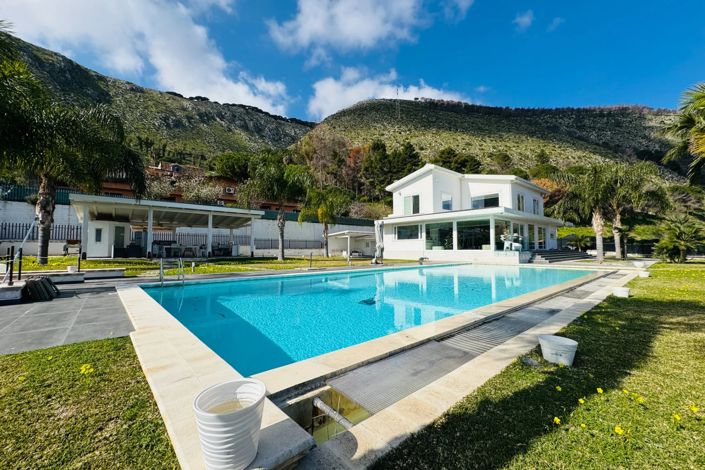 Image No.7-2 Bed Villa for sale