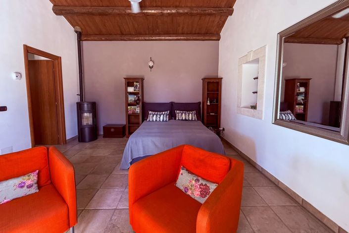 Image No.14-1 Bed House for sale