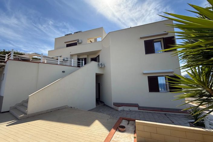 Image No.22-5 Bed Villa for sale