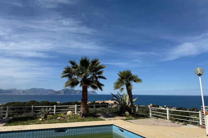 Image No.6-5 Bed Villa for sale