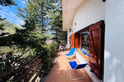 d8ccea8c1c389faf0484d4f23d04ba9c81009ad09a192