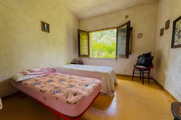 Image No.18-3 Bed House for sale