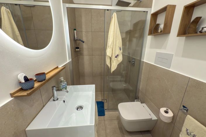 Image No.20-2 Bed Villa for sale