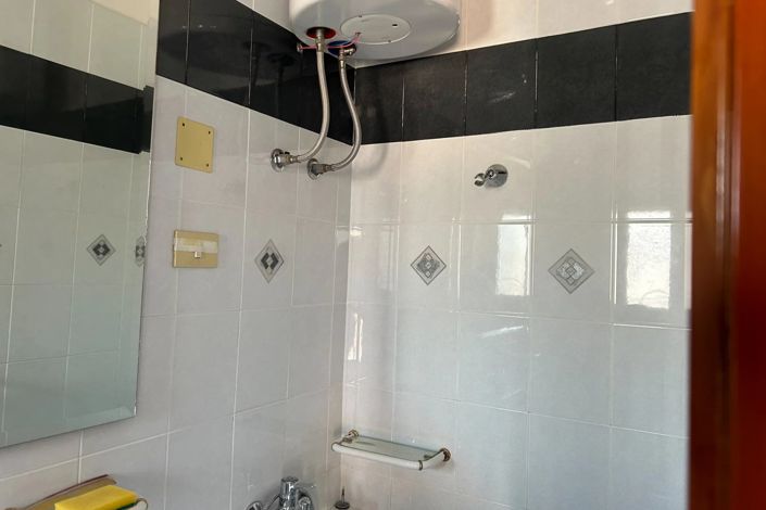 Image No.14-2 Bed House for sale