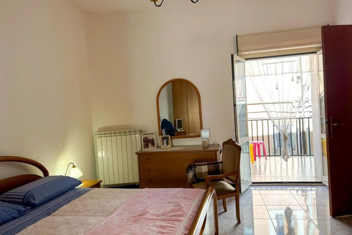 Image No.3-2 Bed House for sale