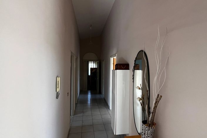 Image No.11-3 Bed House for sale