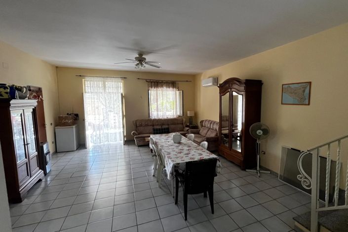 Image No.24-3 Bed House for sale