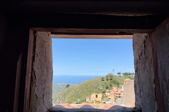 Image No.4-1 Bed House for sale