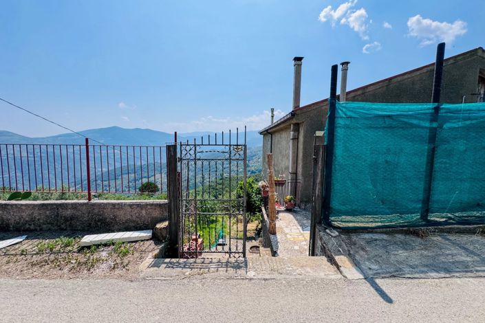 Image No.17-2 Bed House for sale