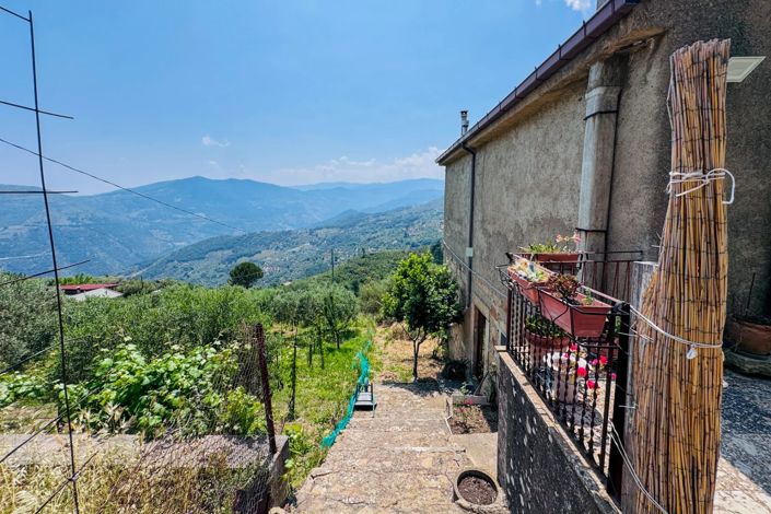 Image No.18-2 Bed House for sale