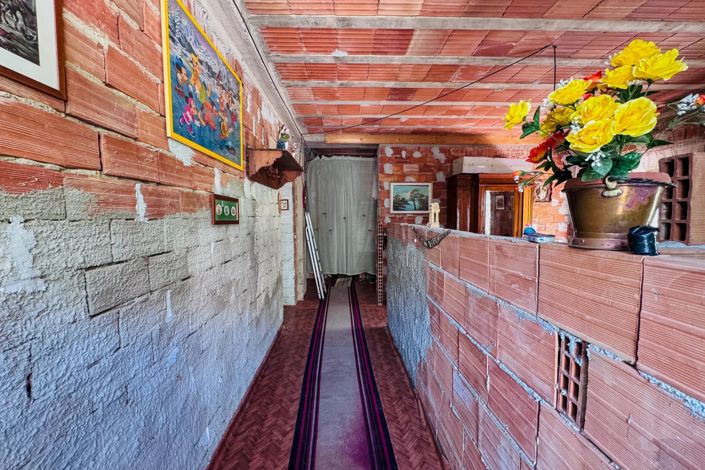 Image No.21-2 Bed House for sale