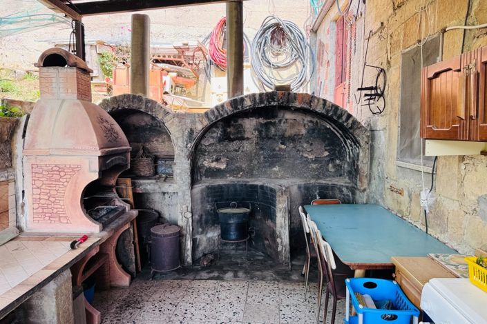 Image No.9-2 Bed House for sale