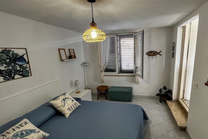 Image No.16-4 Bed House for sale