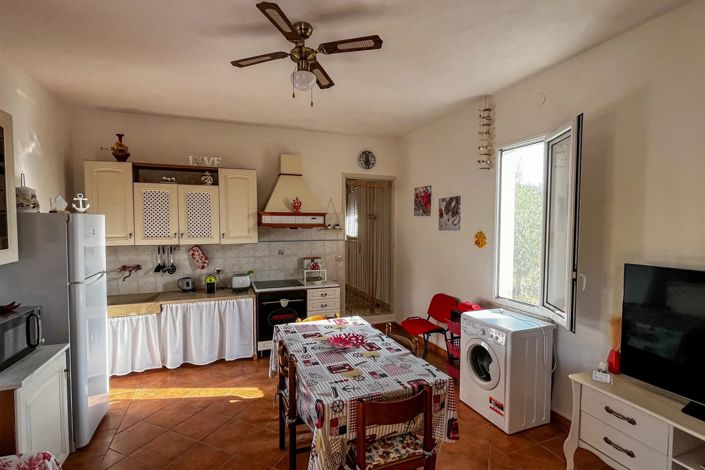 Image No.6-4 Bed House for sale