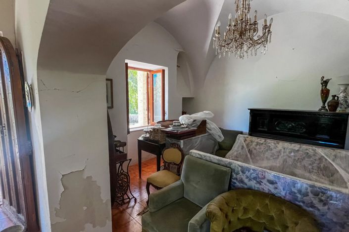 Image No.22-4 Bed House for sale